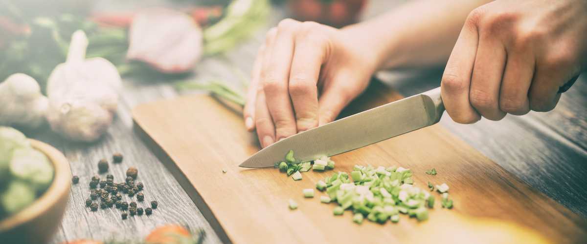 French Chef Knife vs German Chef Knife